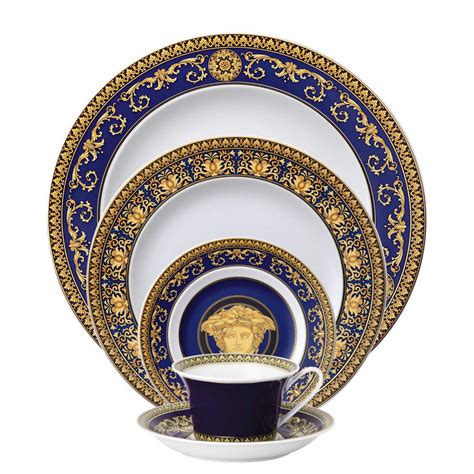 versace dinnerware set.